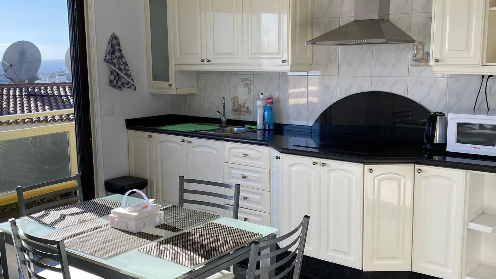 Superior Room In Los Cristianos With Sea View Arona  Arona (Tenerife)