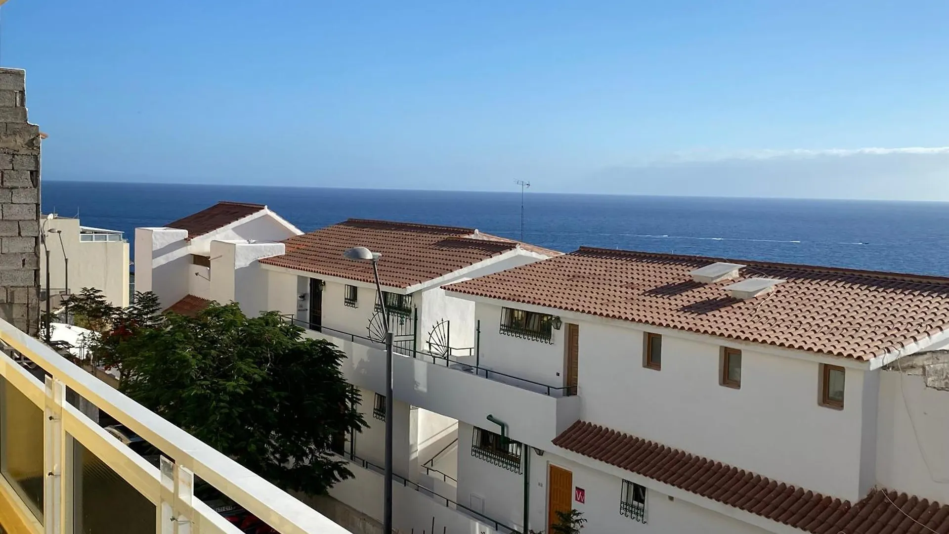 Superior Room In Los Cristianos With Sea View Arona  Guest house
